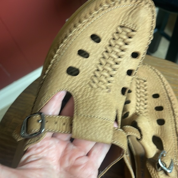 Dr. Scholl’s shoes. Size 8. Used but really great condition! - Picture 7 of 12